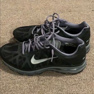 Nike Shoes - Black nike Nike Shoes - Black nike